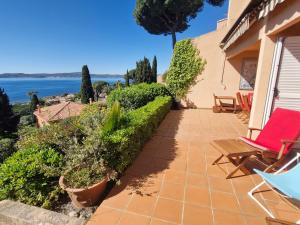 Appartement 3 pièces climatisé, piscine, accès plage, vue Golfe de St Tropez - FR-1-780-53