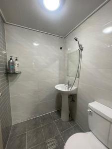 Phòng Đôi Giường Cỡ Queen (Queen Double)