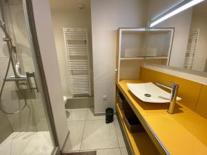 Studio Cabine à Arcachon avec Parking, WiFi et Accès Direct Plage - FR-1-374-219
