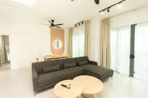 Top floor Seaview pent house 3BR 10pax - Kampong Telok