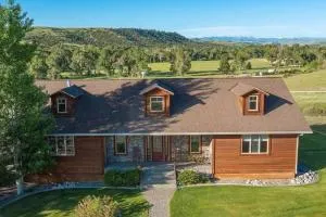 Montana Western Mountain Retreat - Columbus