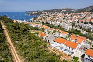 Apartments Dobrila 1