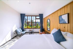 Brick House Dalat Hotel