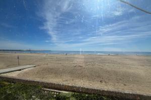 Spacious 60 m nest with sea view