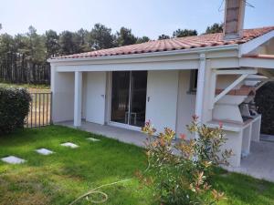 MONTALIVET STUDIO MEZZANINE