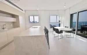 פורט ביץ נתניה - Bet Yiẕẖaq