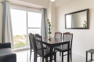 Taal View or LG Unit 1BR Wifi Near Sky Ranch