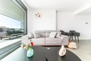 Casa Catalina - breathtaking sea views by OYOOSTAYS - Campoamor