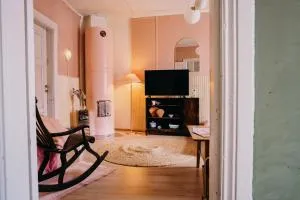 Idyllinen huvikumpu Vanhan Rauman ytimessä, In the heart of Old Rauma - Pyhäranta