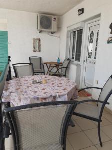 Anthos Apartments