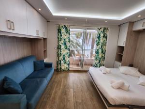 Bluemarine, studio vista Mare