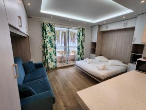 Bluemarine, studio vista Mare