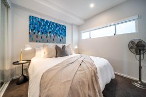 Paradiso on Bent - City Chic near Rundle Mall