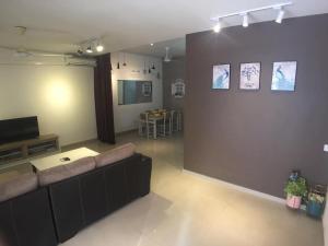 38 Georgetown 3 Storey Terrace local food 5rooms 16pax