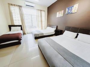 38 Georgetown 3 Storey Terrace local food 5rooms 16pax
