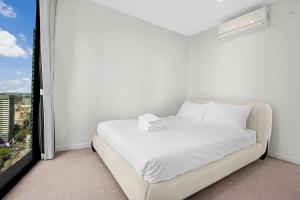 New Urban Sanctuary At UNO-Perfect Location 2B1B