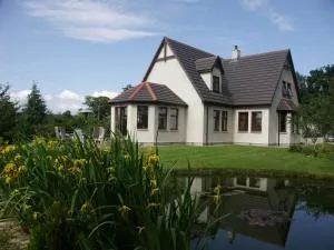 Home Farm Bed and Breakfast - Cononbridge