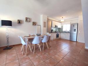 Maisons de vacances Maison Le Jas - Jardin & Piscine : photos des chambres