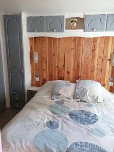 Campings grand mobil home domaine La Lande : photos des chambres