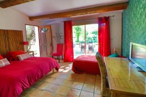 B&B / Chambres d'hotes Le Mas de Bertagne : photos des chambres