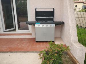 Villa catalane avec grand jardin, au calme, mer et montagne