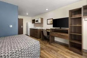 WoodSpring Suites Bowling Green I-65 - Lucas