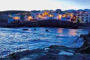 Designer Haus mit beheiztem Pool (überdacht)