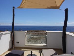 Designer Haus mit beheiztem Pool (überdacht)