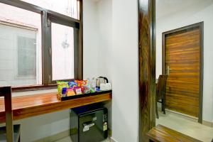 Hotel Bhartiya-New Delhi Railway Station-2 minutes walk