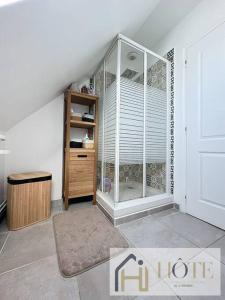 Appartements Appartement F2, hyper centre : photos des chambres