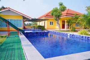 ตาลฟ้ารีสอร์ท (Tanfah Resort)