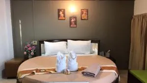 ทุ่งทองรีสอร์ท - Ban Tha Sae