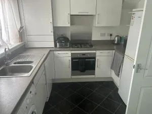 Cozy Urban 2BR + Office - Swanscombe