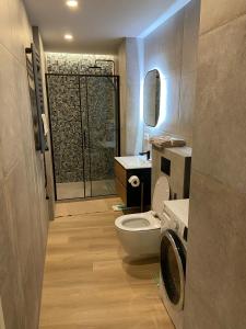 NEW Cozy Apartment Near River and Center