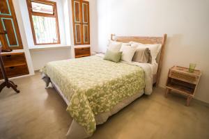 Summer House - Private villa close to International Airport BIA