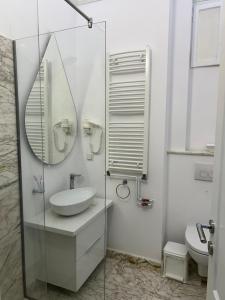 UNIVERSITATE-ELEGANT-Champagne gift