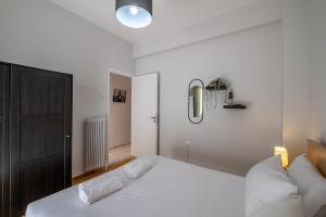 Lovely and Modern 3bd apartment close to Ampelokipoi metro