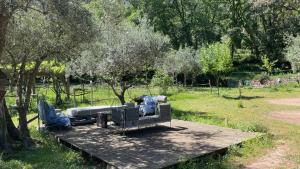Chalets Chalet avec piscine privee dans la foret : photos des chambres