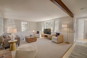 Short walk to Bayside Beach