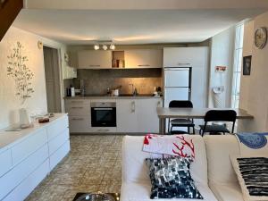 Appartements Studio avec piscine et tennis : photos des chambres