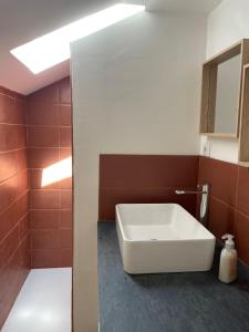 Maisons de vacances La maison du jardin : photos des chambres