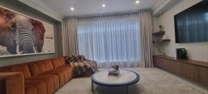 Luxury Hampton House with Heated pool