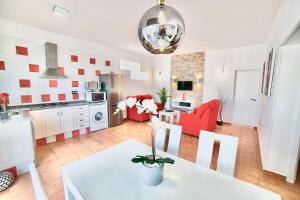 VILLA YUCA CON PISCINA PRIVADA en CONIL DE LA FRONTERA