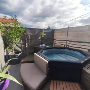Maison de charme avec jacuzzi - Planfoy
