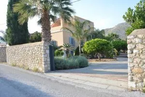 Manglis House 1947 - Vathís