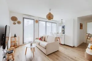 Charmant 2 pièces avec Terrasse Proche Transport - 塞纳河畔埃皮奈