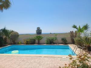 Budget Escape to the seaside