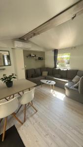 Sbvacances Mobil Home 3ch 2sdb sur Magnifique emplacement avec vue sur la forêt des landes