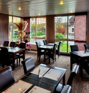 Hotels The Originals City, Hotel Le Forum, Strasbourg Nord : photos des chambres