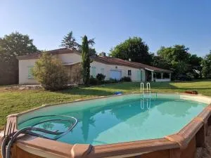 Magnifique Villa à la campagne avec piscine - Lacaussade